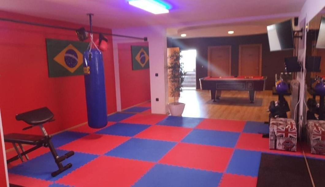 Villa Filip - Private Pool & Gym Пула Екстериор снимка