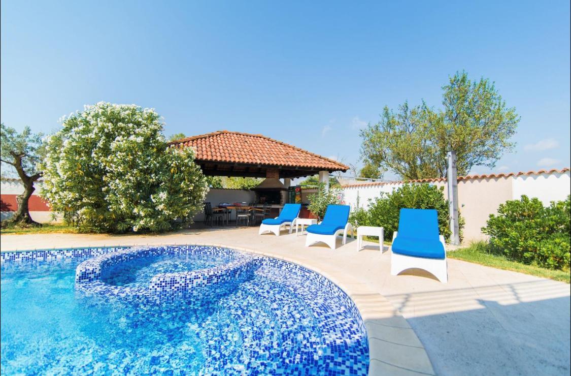 Villa Filip - Private Pool & Gym Пула Екстериор снимка