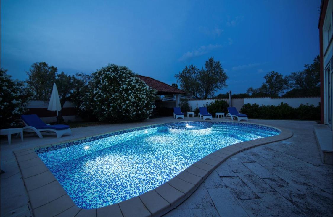 Villa Filip - Private Pool & Gym Пула Екстериор снимка