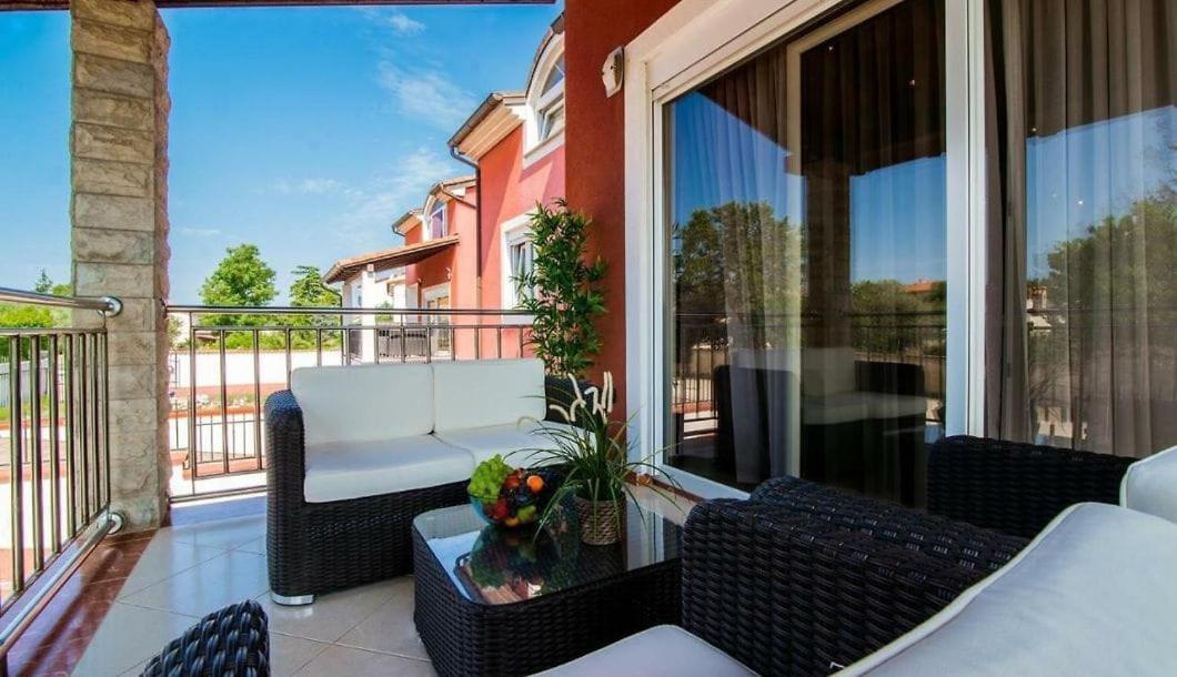 Villa Filip - Private Pool & Gym Пула Екстериор снимка