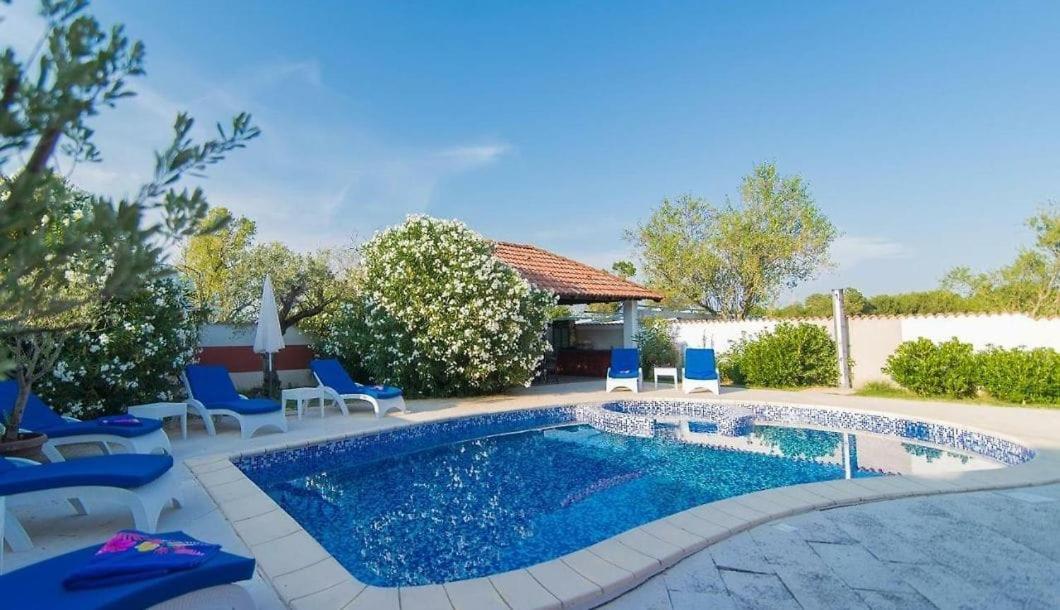Villa Filip - Private Pool & Gym Пула Екстериор снимка