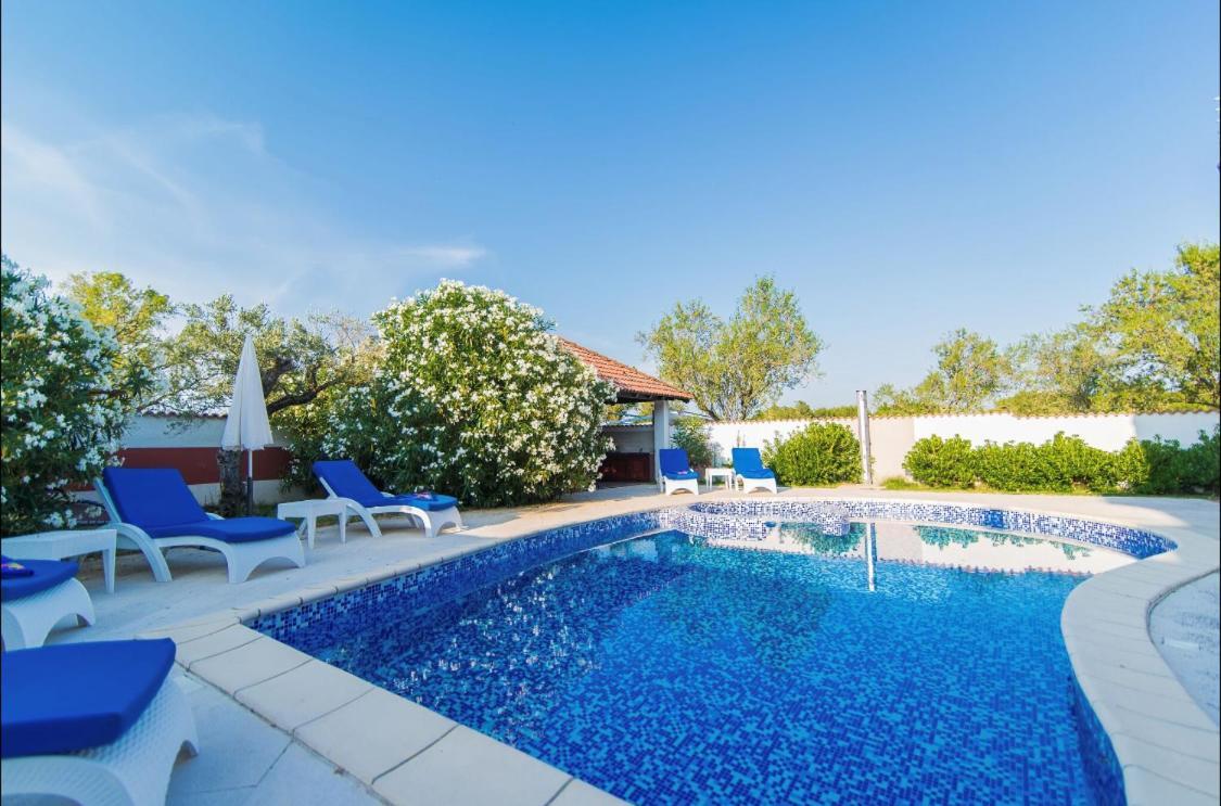 Villa Filip - Private Pool & Gym Пула Екстериор снимка