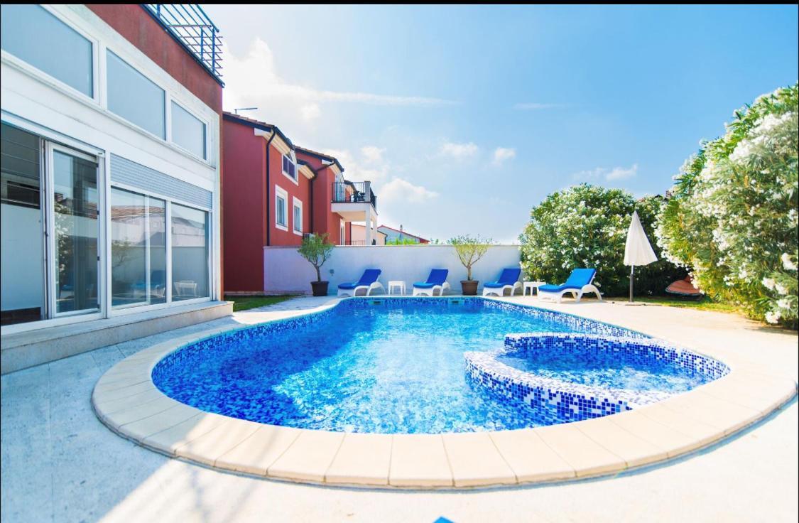 Villa Filip - Private Pool & Gym Пула Екстериор снимка