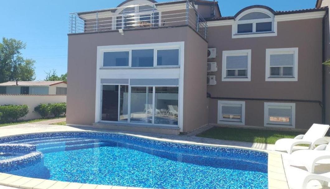 Villa Filip - Private Pool & Gym Пула Екстериор снимка